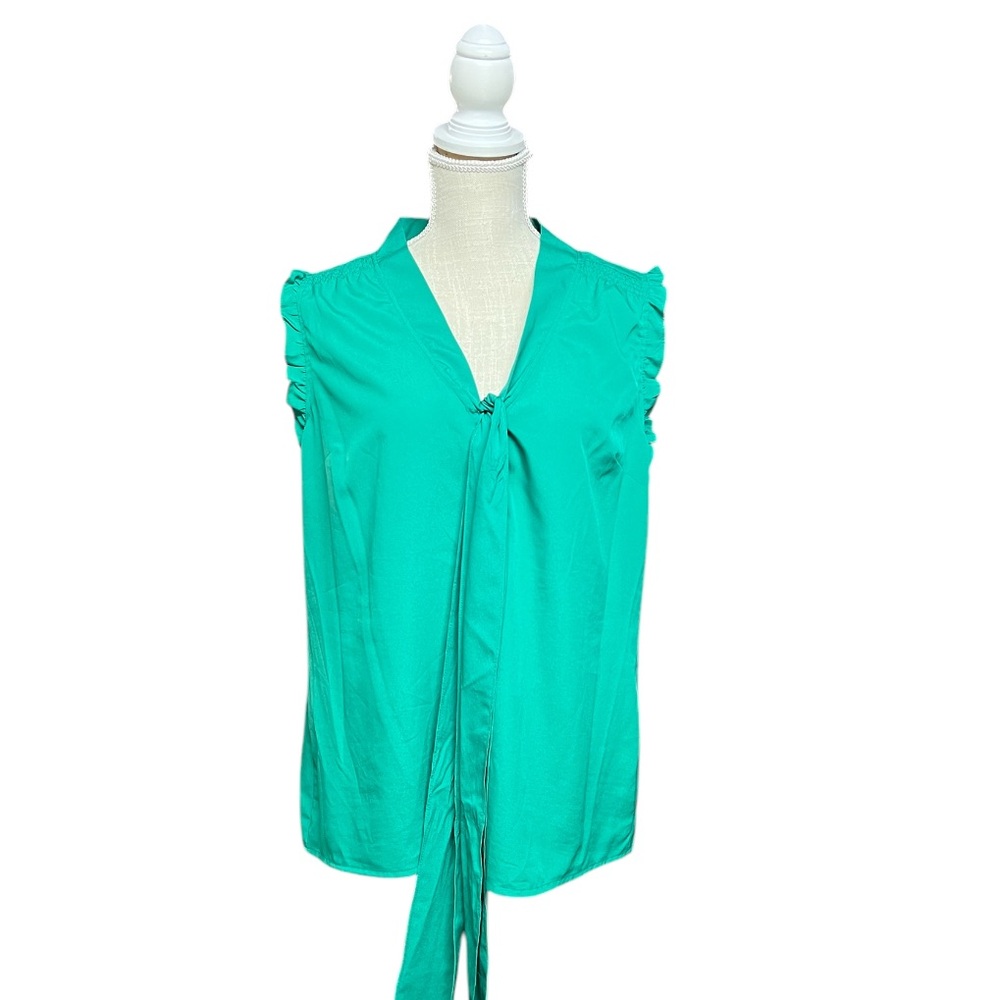 Elegant Green Sleeveless Top